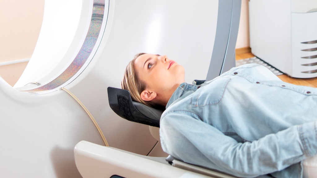 Tomografía Columna 3 Regiones con Contraste